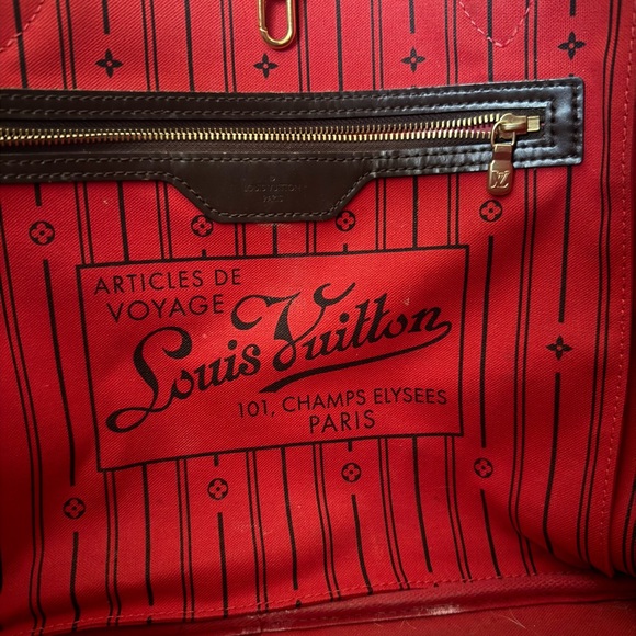 Louis Vuitton Brown Checkered Tote with Red Interior - Picture 2 of 8